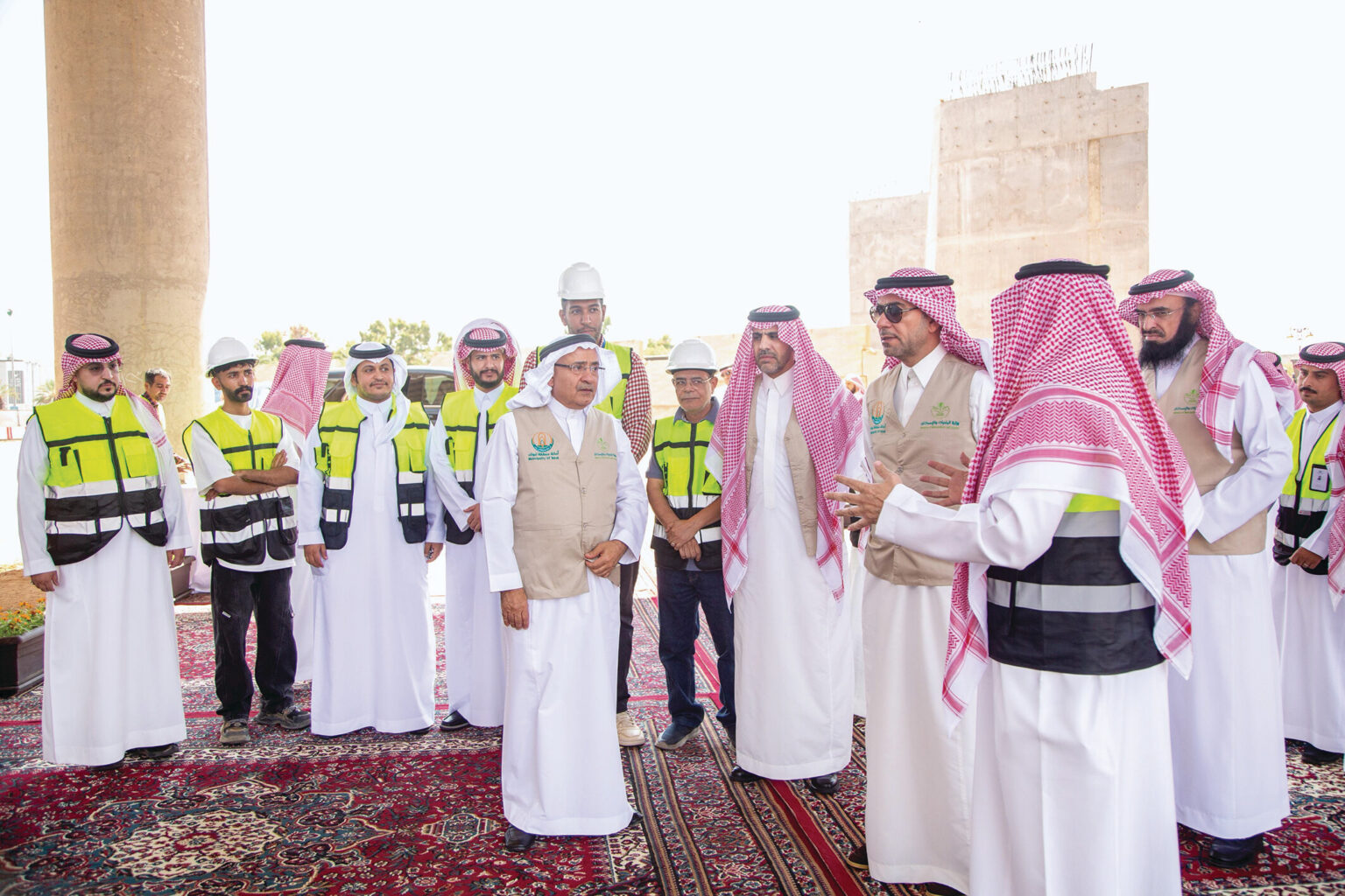 وزير البلديات والإسكان يختتم زيارته إلى تبوك