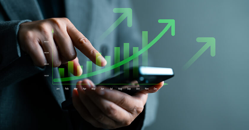 Global smartphone revenue rises by 7%