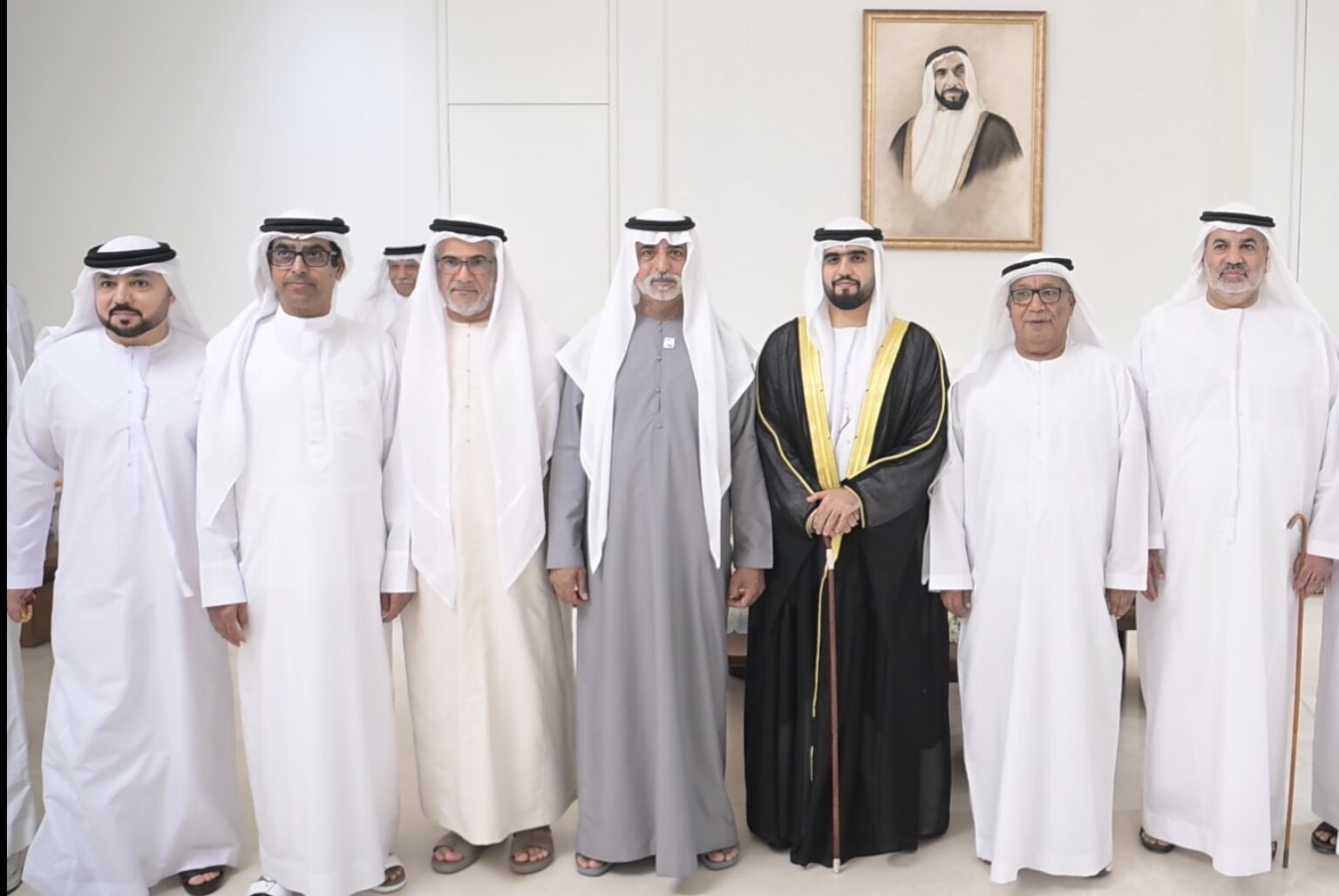 نهيان بن مبارك يحضر أفراح النعيمي والبلوشي في أبوظبي