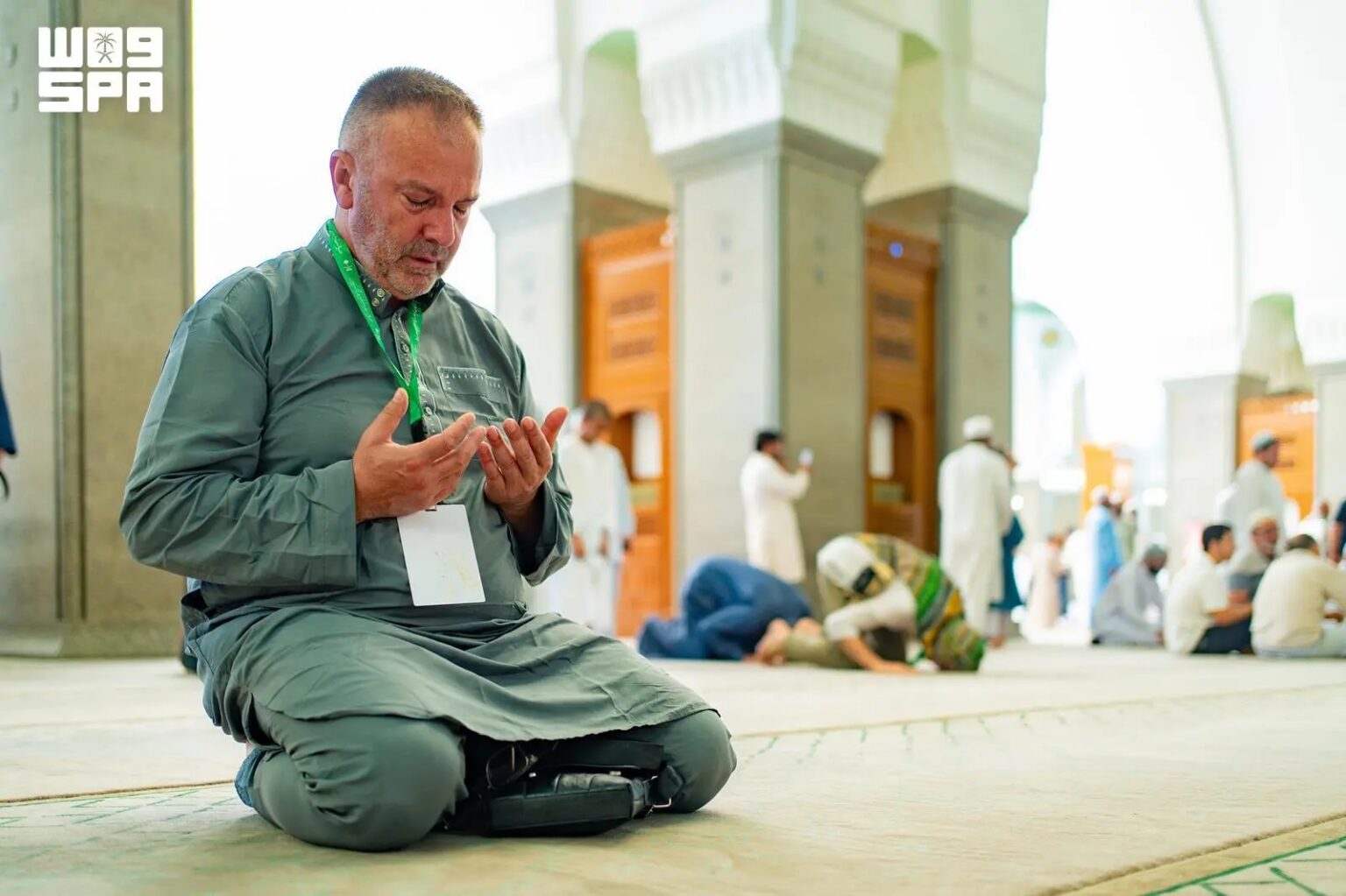 Custodian of the Two Holy Mosques’ Program Guests Tour Madinah’s Historic Islamic Sites