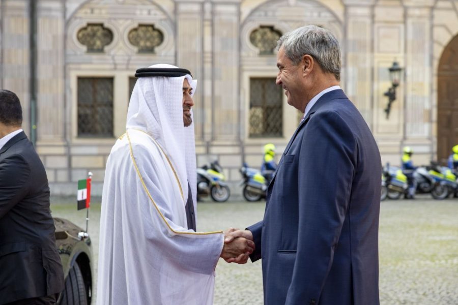 رئيس الدولة ورئيس حكومة بافاريا يبحثان تعزيز علاقات التعاون..في إطار زيارة دولة يقوم بها سموه إلى ألمانيا