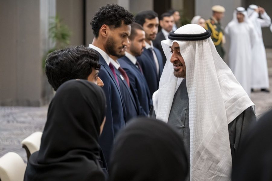 رئيس الدولة يلتقي طلبة الإمارات في إطار زيارة دولة إلى ألمانيا