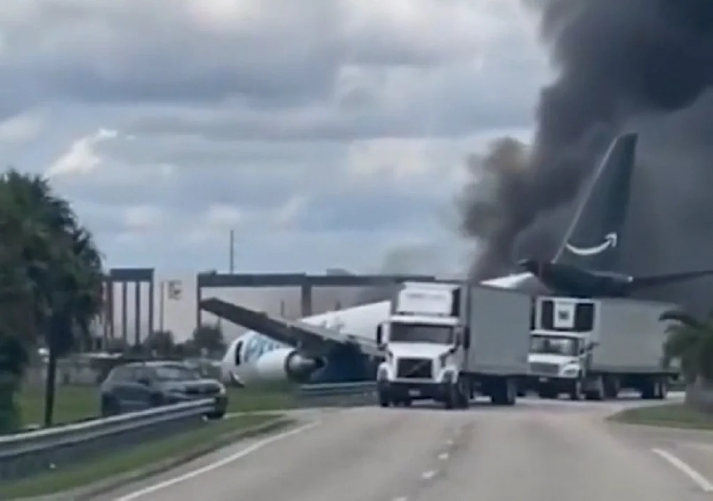 Five killed after Amazon plane overshoots runway at US airport