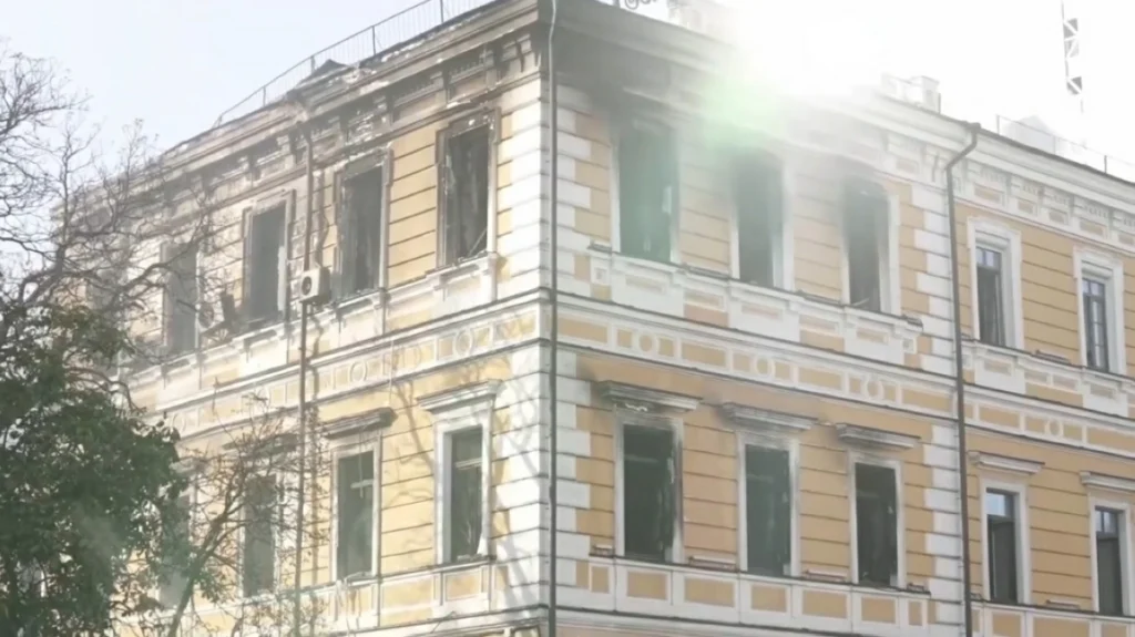 Explosions rock Kyiv amid missile alert