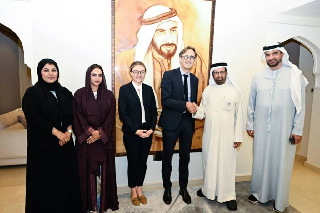 علي النعيمي وسفير ألمانيا يؤكــدان عمـق عــلاقات البلديــن