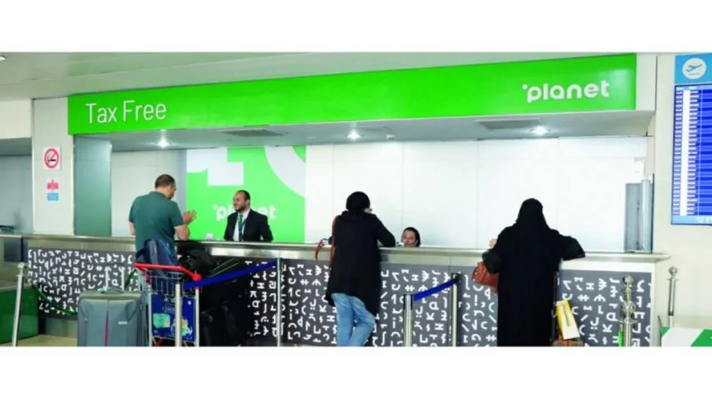 87 % من الضريبة تعود للسائح.. كيف يستردها عند مغادرة الإمارات؟