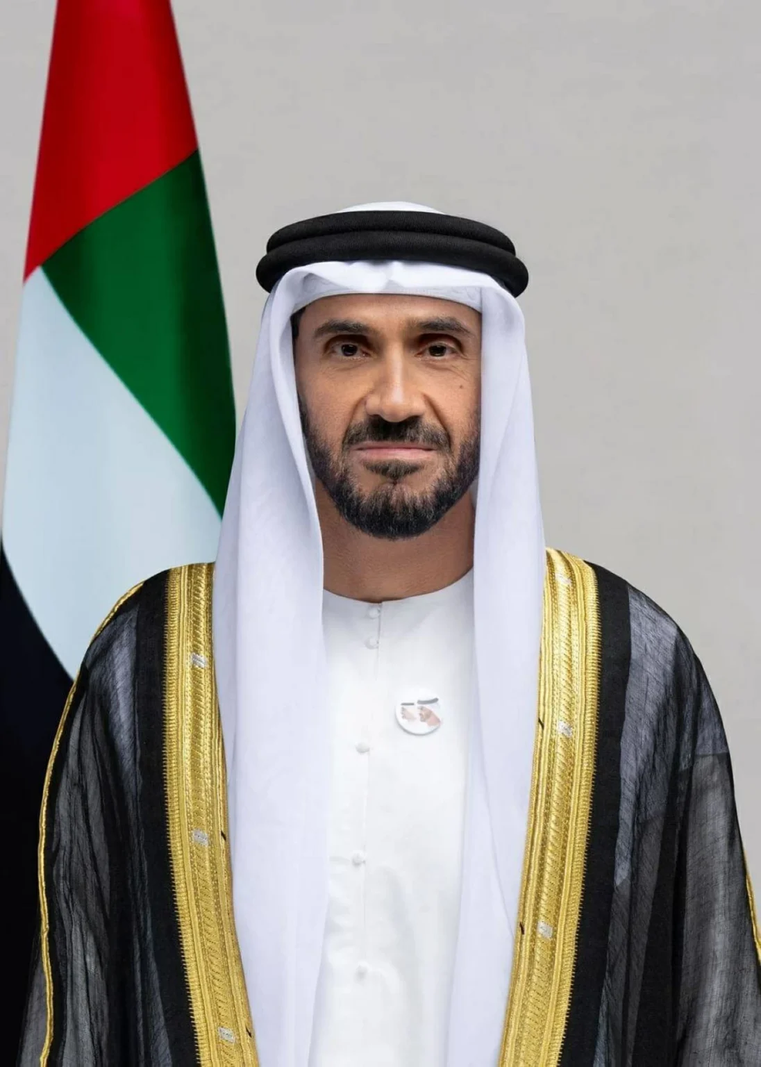 نهيان بن زايد: مساعدة الإنسان ركيزة إماراتية