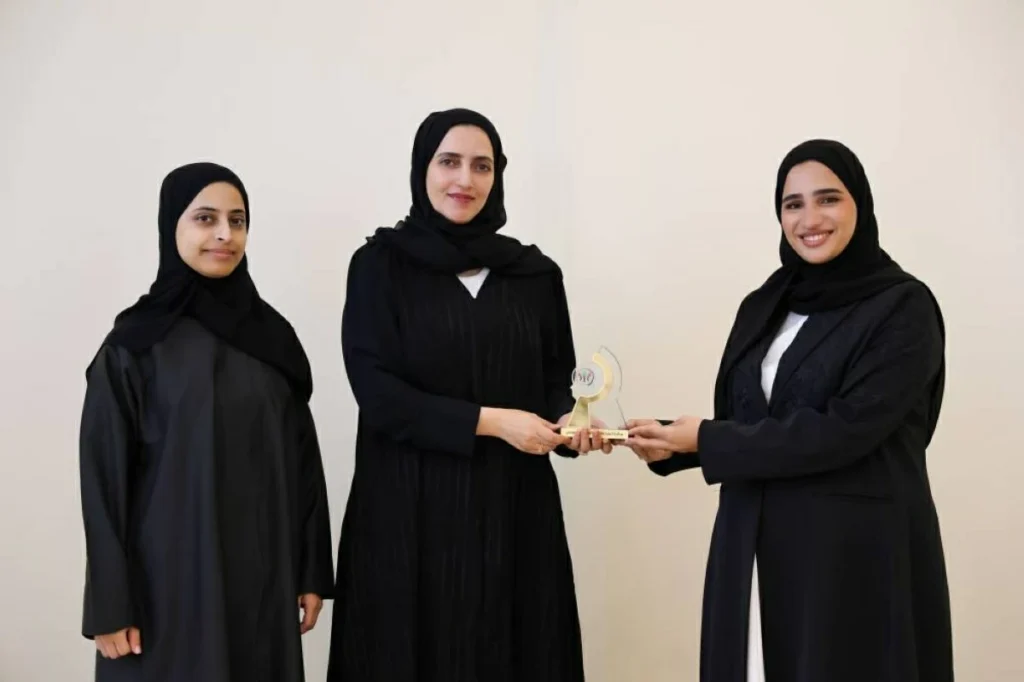 «الشارقة للعمل التطوعي» تستعرض تجربتها أمام «المالية»