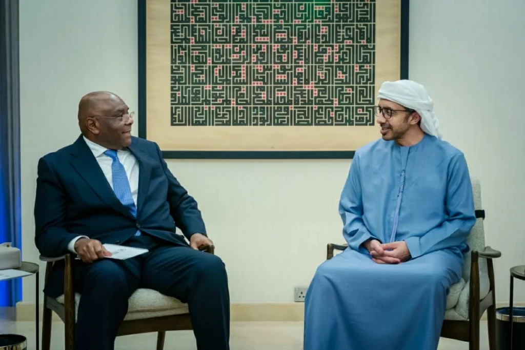 عبدالله بن زايد ووزير النقل في الكونغو يبحثان العلاقات