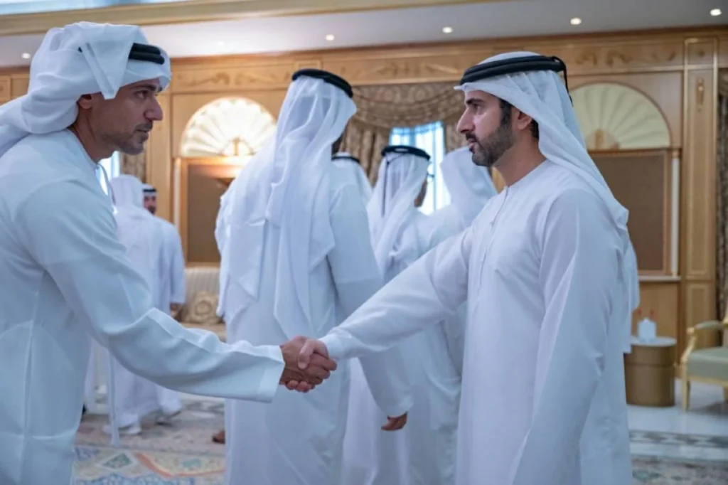حمدان بن محمد ومكتوم بن محمد يتقبّلان التعازي في وفاة أحمد بن راشد