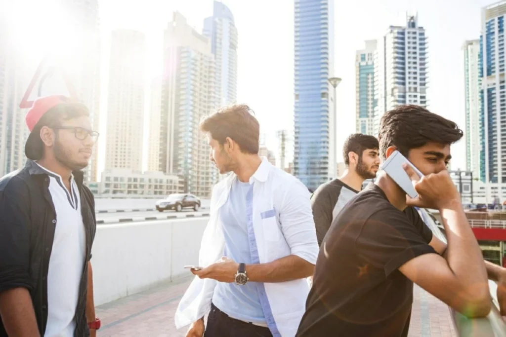 آلية احتساب قيمة مكالمات وباقات «المتحرك» في الإمارات