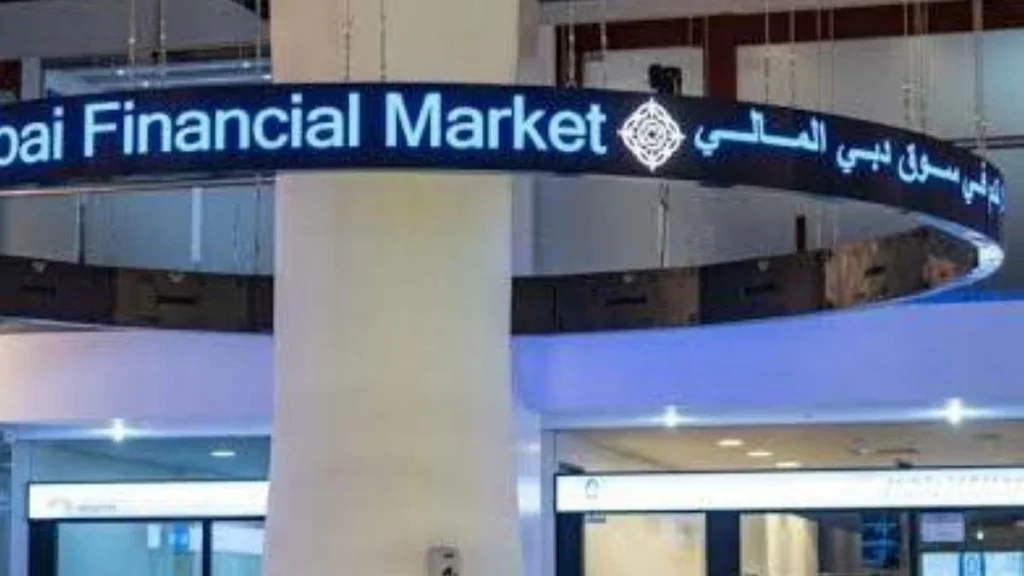 Dubai stocks edge higher as DFM tops 5,890 points; Abu Dhabi slips