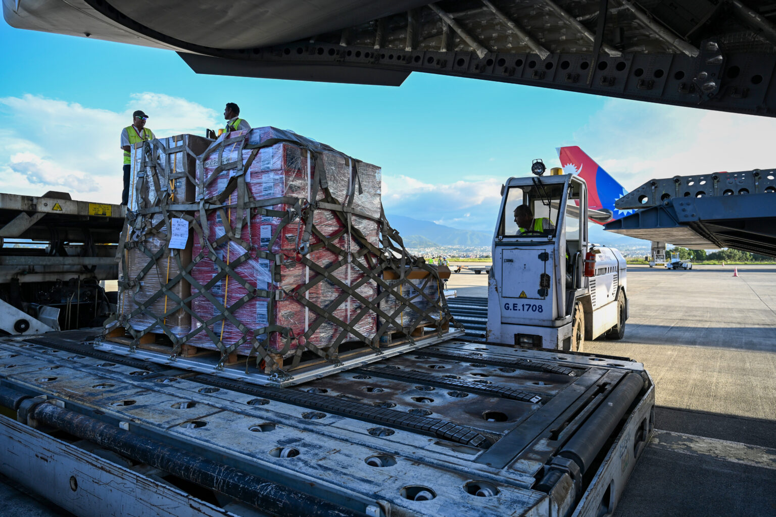 Fifth UAE relief plane arrives in Nepal with 34 tonnes of aid