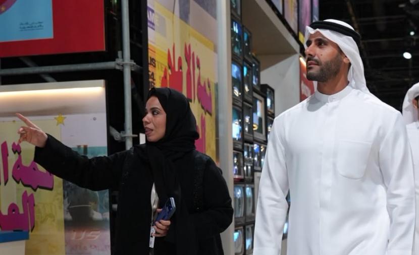 الشيخ مبارك فهد الجابر يلتقي رئيس الهيئة الوطنية للإعلام الإماراتية ووزير الإعلام البحريني في قمة الإعلام العربي بدبي