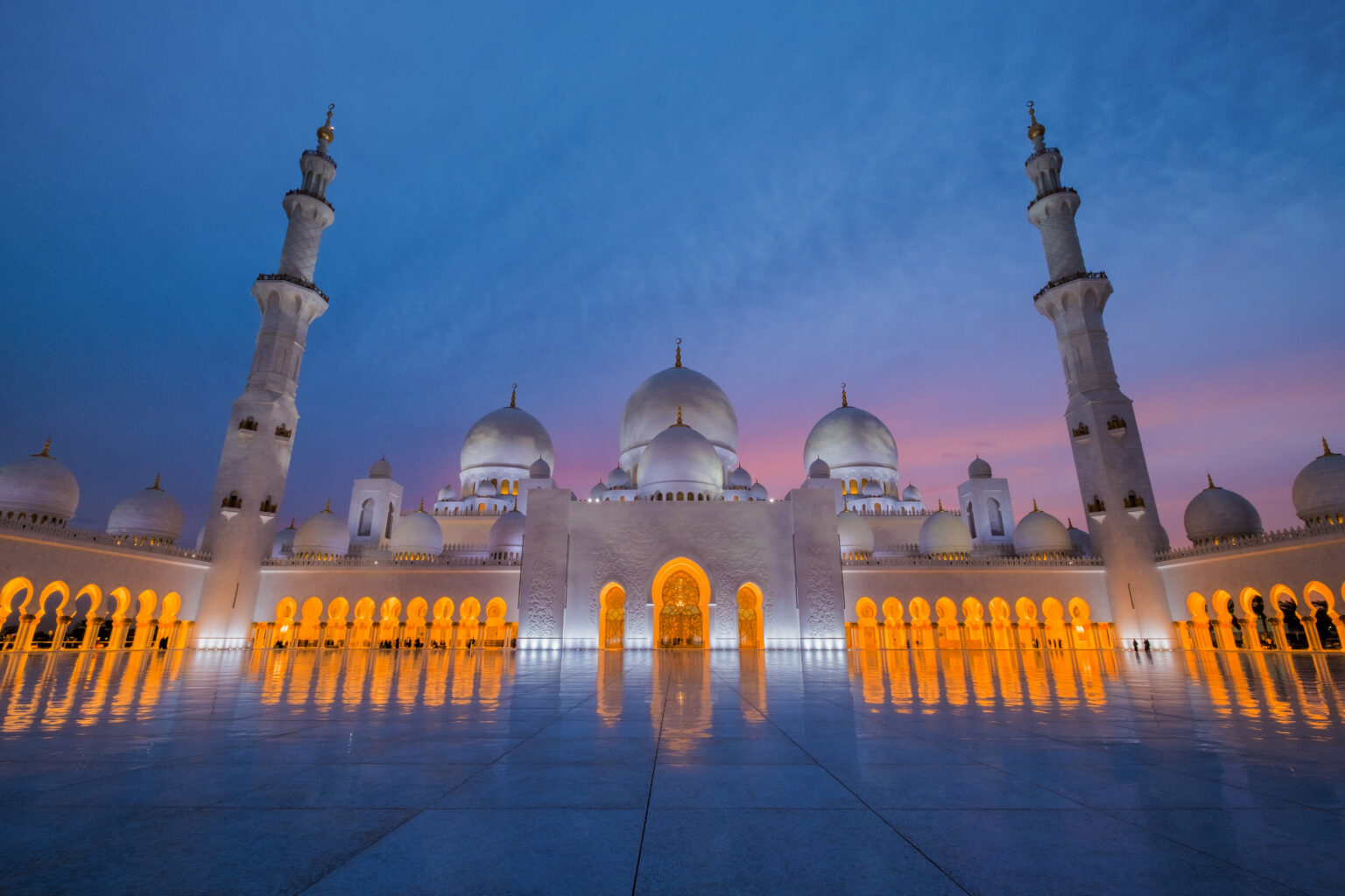 Sheikh Zayed Grand Mosque strengthens its standing as global Emirati landmark offering a round-the-lock experience