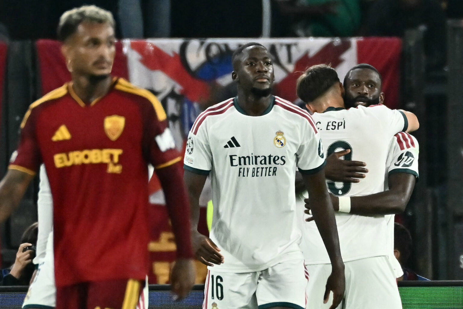 ريال مدريد يحقق فوزا مثيرا على روما بدوري أبطال أوروبا