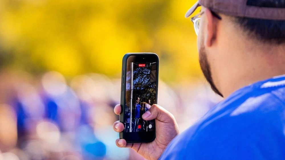 UAE ruling: Filming a violation is legal, but posting it on WhatsApp or social media could land you in court
