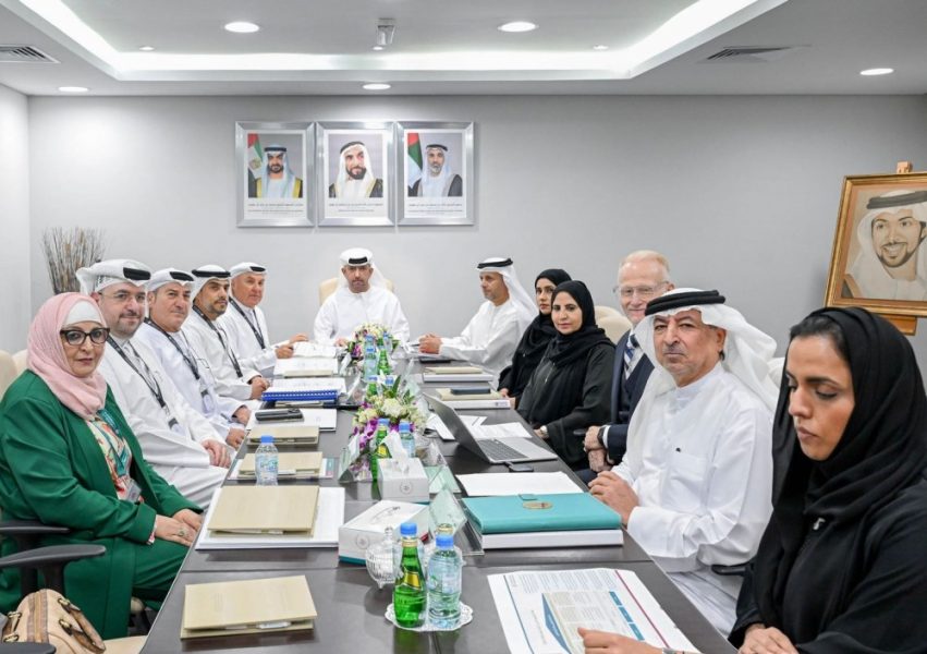 برئاسة أحمد بن محمد الحميري.. مجلس إدارة مدارس الإمارات الوطنية يبحث تطوير البيئة التعليمية وتوظيف الذكاء الاصطناعي