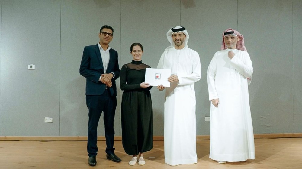 سلطان بن أحمد القاسمي يشهد العروض التقييمية لمركز ربع قرن للموسيقى