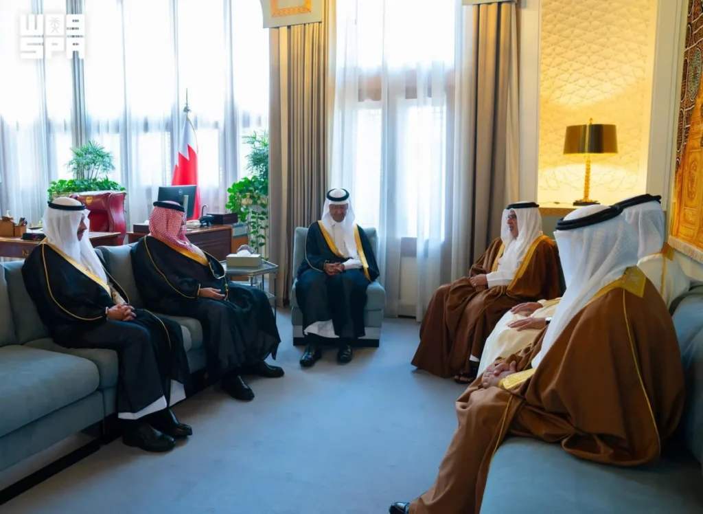 Bahrain Crown Prince discusses prospects of cooperation with Saudi energy, commerce ministers