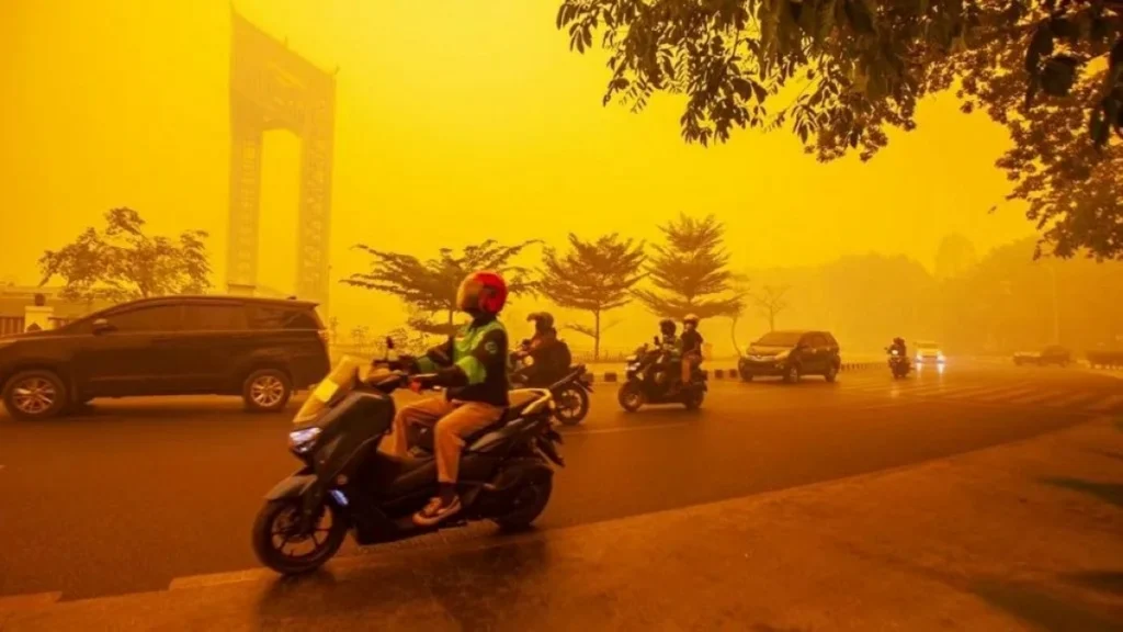 Indonesia fights wildfires with dry ice as toxic haze spreads across region