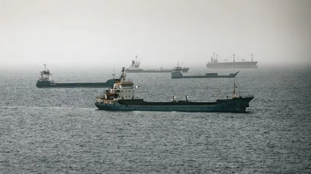 UAE closes all Umm al Quwain beaches after tanker oil spill