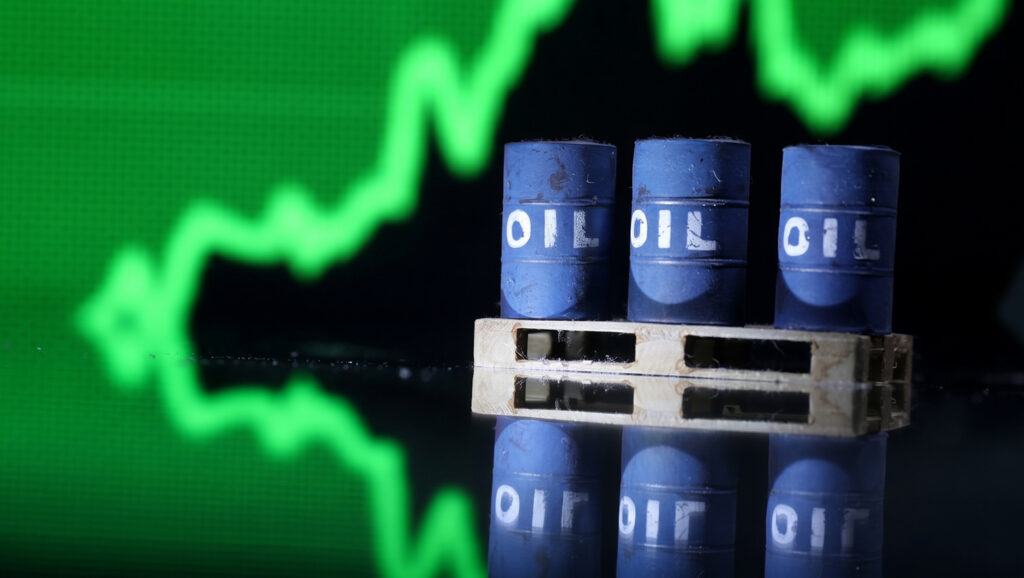 خام برنت يقفز 3% ويتجاوز 112 دولارًا للبرميل
