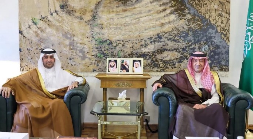 تتصل بالعلاقات.. خادم الحرمين الشريفين يتلقى رسالة خطية من أمير قطر