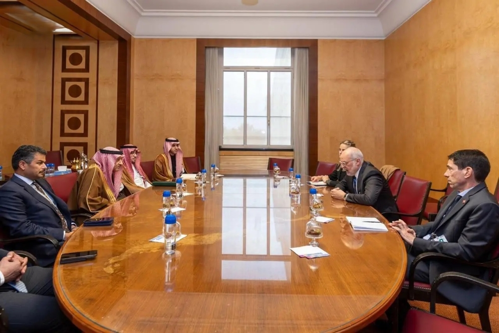جنيف.. الخريجي يستعرض العلاقات الثنائية مع عدد من الوزراء والمسؤولين
