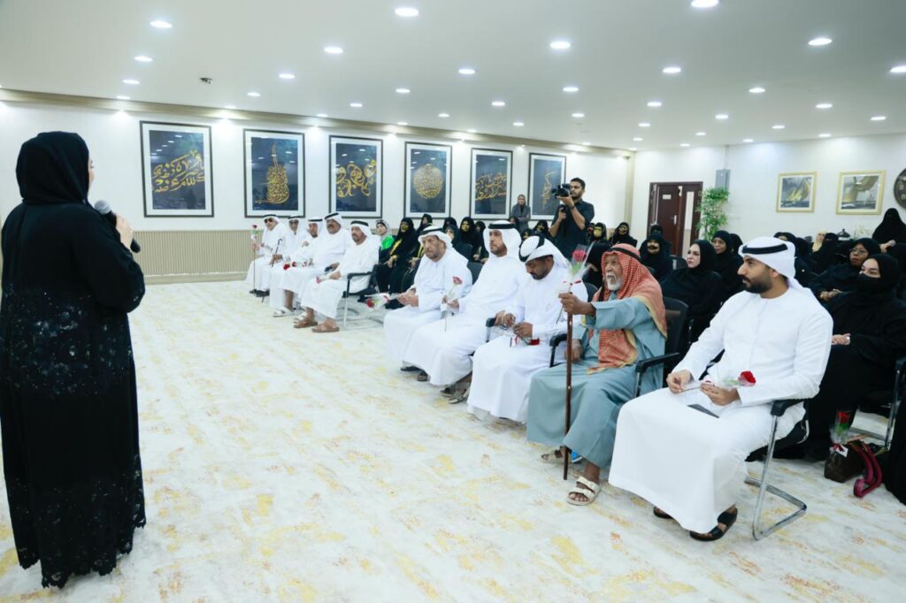 ملتقى"أثر ممتد" برأس الخيمة يثني على إسهامات كبار المواطنين في مسيرة الوطن