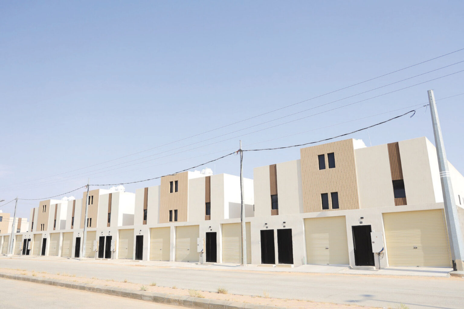 تسليم وحدات سكنية في البكيرية والخبراء