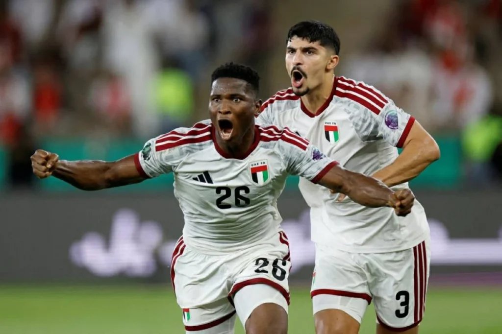 «الأبيض» يتأهل إلى نهائي «الحلم الخليجي الثالث»