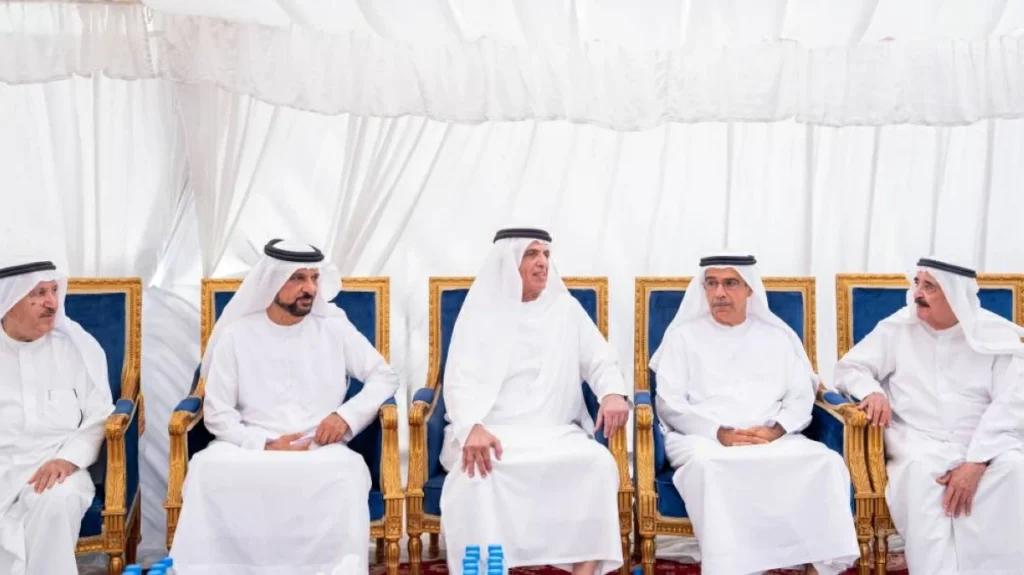 سعود بن صقر يعزّي في وفاة أحمد عبدالله الزعابي