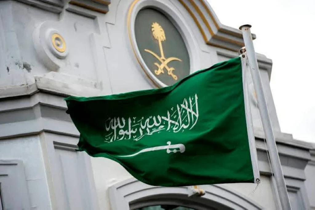 السعودية تعلن اعتراض صاروخ باليستي استهدف الرياض