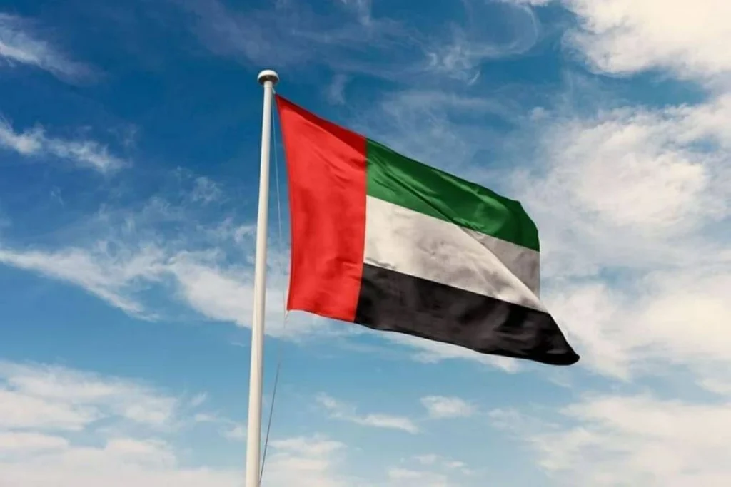 الإمارات تدين بشدة استمرار هجمات «الحوثي» على مطار الملك خالد الدولي