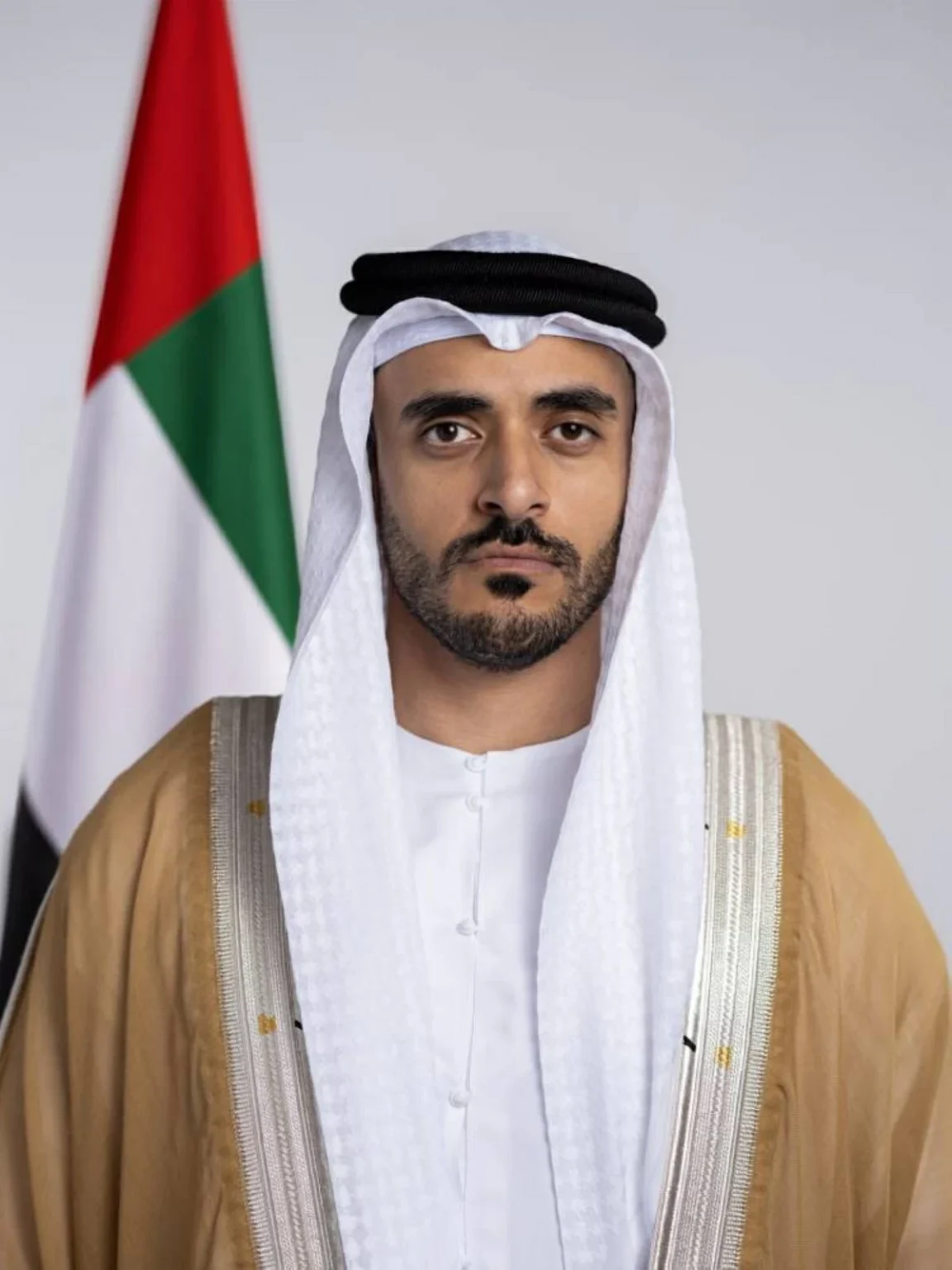 منصور بن زايد: إنشاء الهيئة الافتراضية بإدارة المجتمع برئاسة زايد بن محمد بن زايد