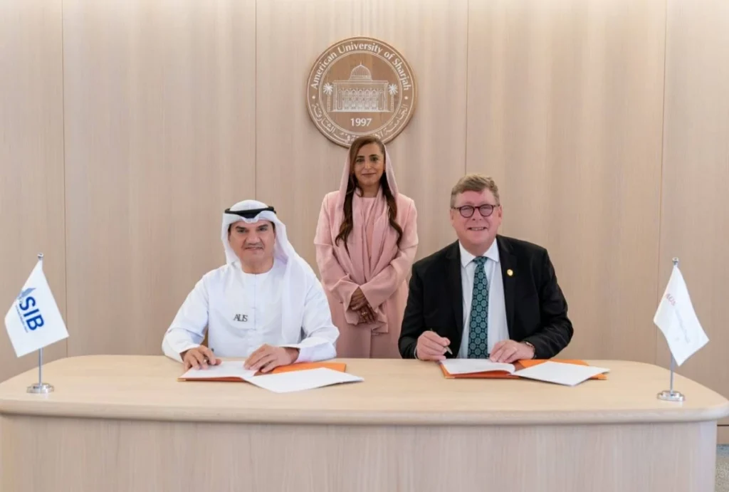 «الشارقة الإسلامي» والجامعة الأمريكية في الشارقة يعززان المعرفة المالية والجاهزية المهنية