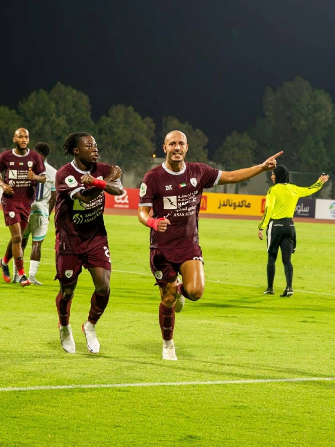 الحمرية يصعد للمركز الثالث في دوري الأولى