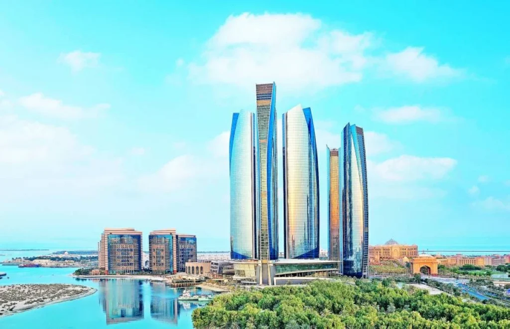 صانعة للفرص والنجاح.. الإمارات تفوز في «ماراثون»الثقة وكسب المستثمرين