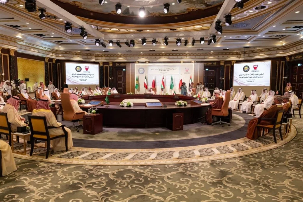 «وزاري المنامة» يدين استهداف الحوثي للسعودية: أمن الخليج لا يتجزأ