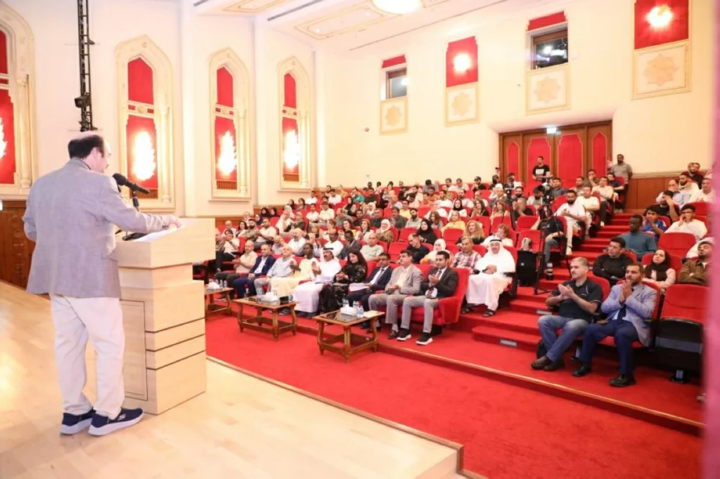 قصائد بيت الشعر تسبح في الخيال