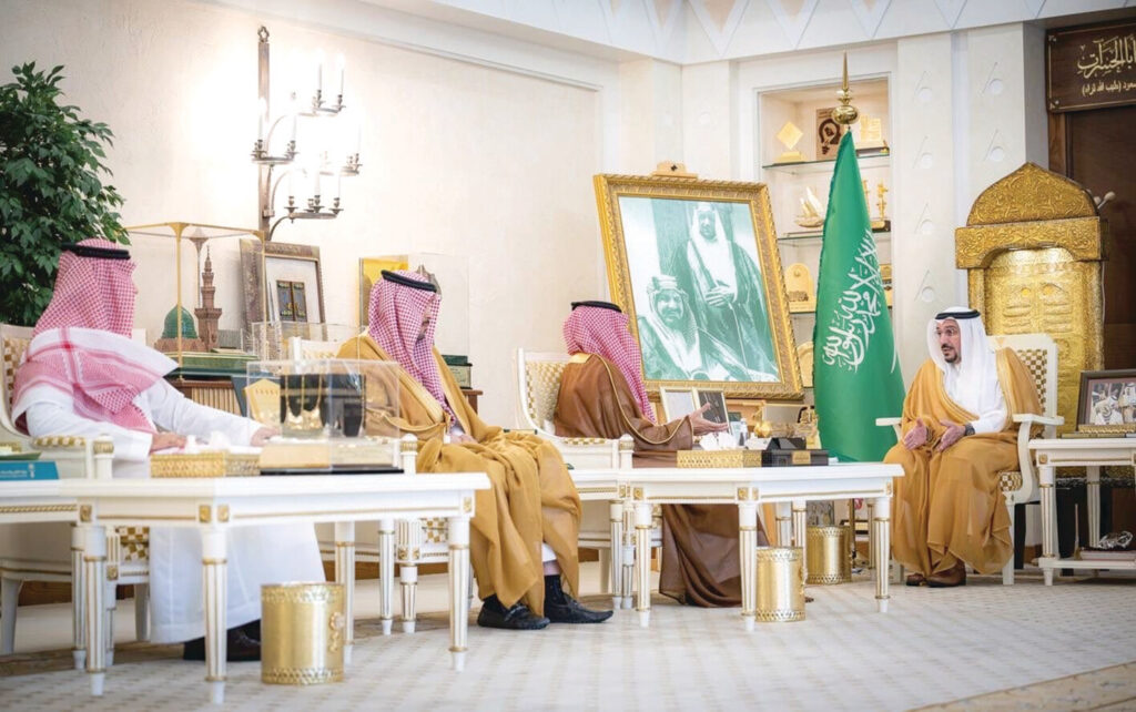 مؤشرات سوق العمل في القصيم على طاولة فيصل بن مشعل