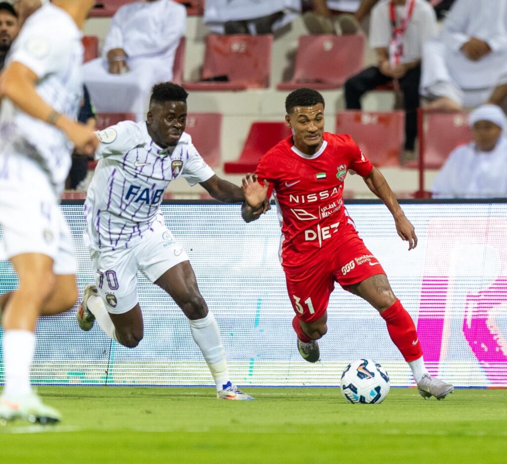 شباب الأهلي والعين في قمة مرتقبة في دوري أدنوك للمحترفين
