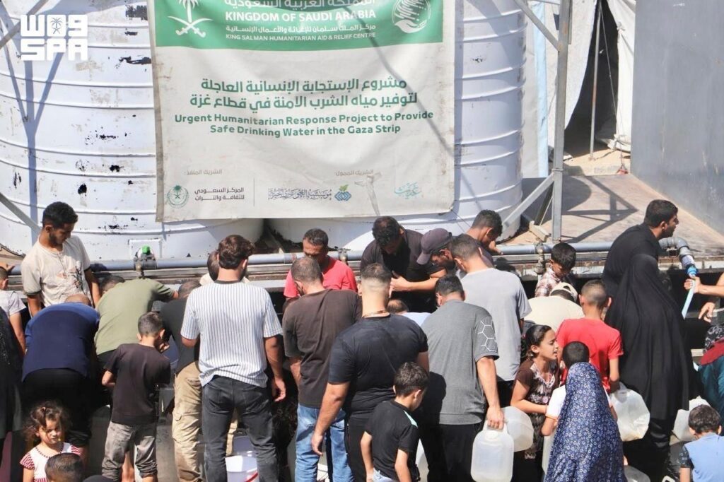 KSrelief Pumps 500,000 Liters of Water across Gaza Strip
