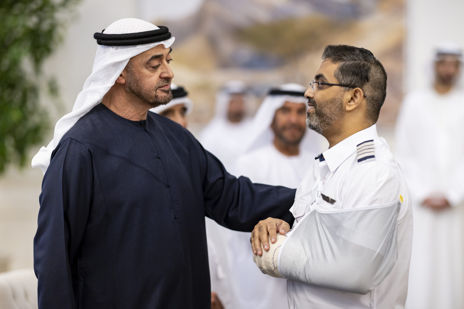 UAE President receives flydubai crew involved in September incident