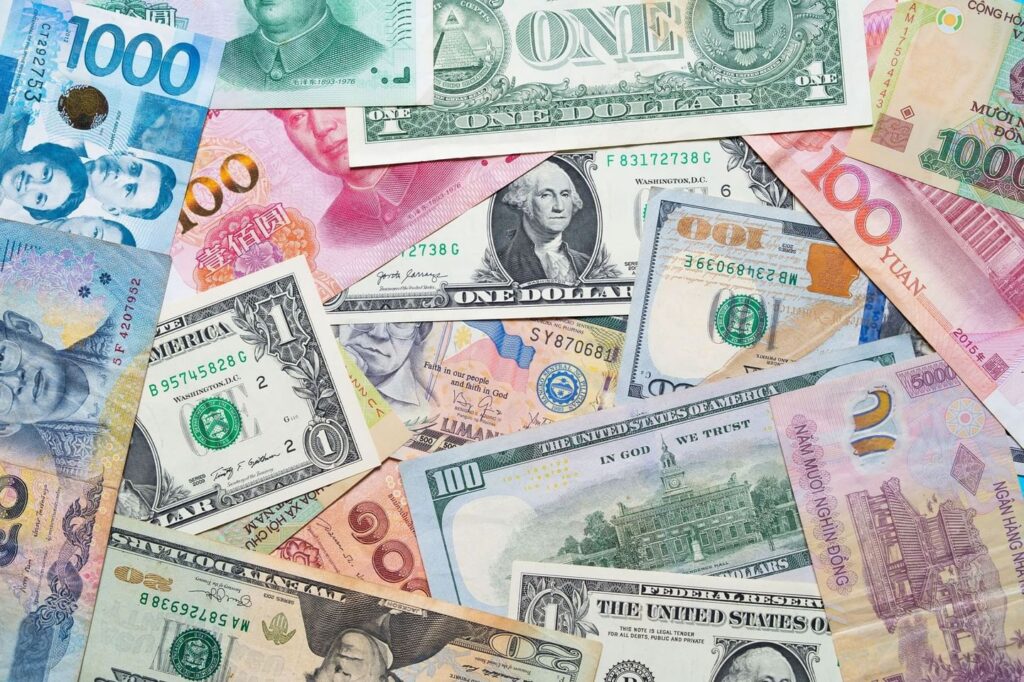Dollar hits 18-month high on renewed Fed rate hike expectations