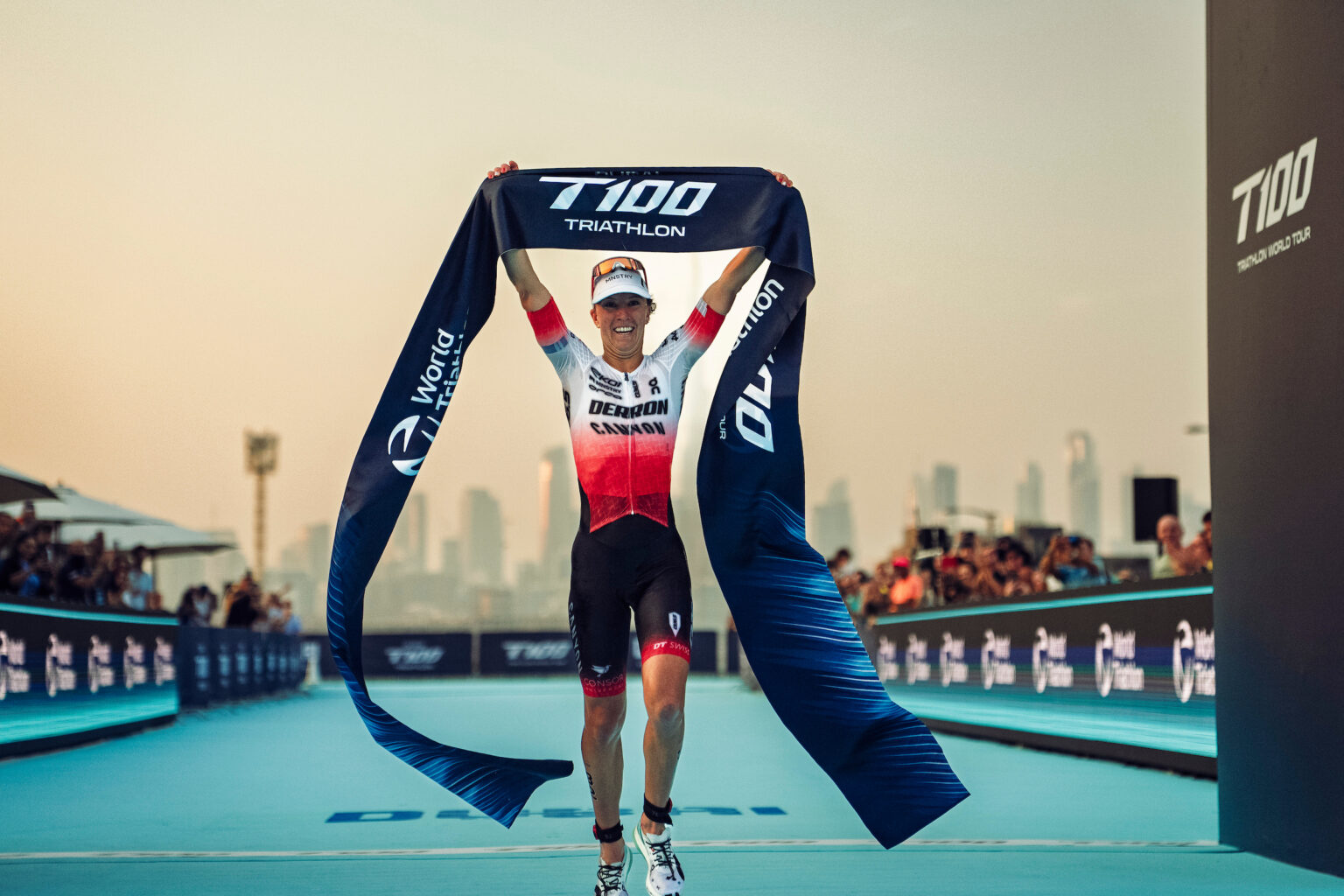 19 من أبرز نجمات الترايثلون العالميات يشاركن في منافسات "دبي T100"